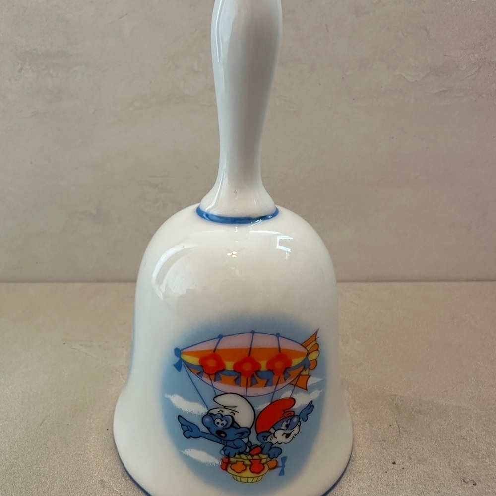 Vintage Smurfs Porcelain Bell 1982 Wallace Berrie Japan *See Pics - Small Chip* - Picture 2 of 7